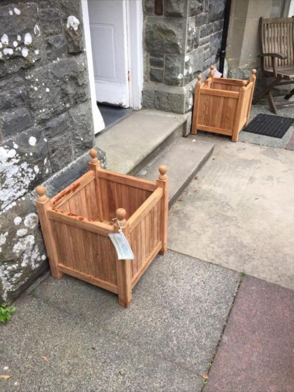 teak garden planter set